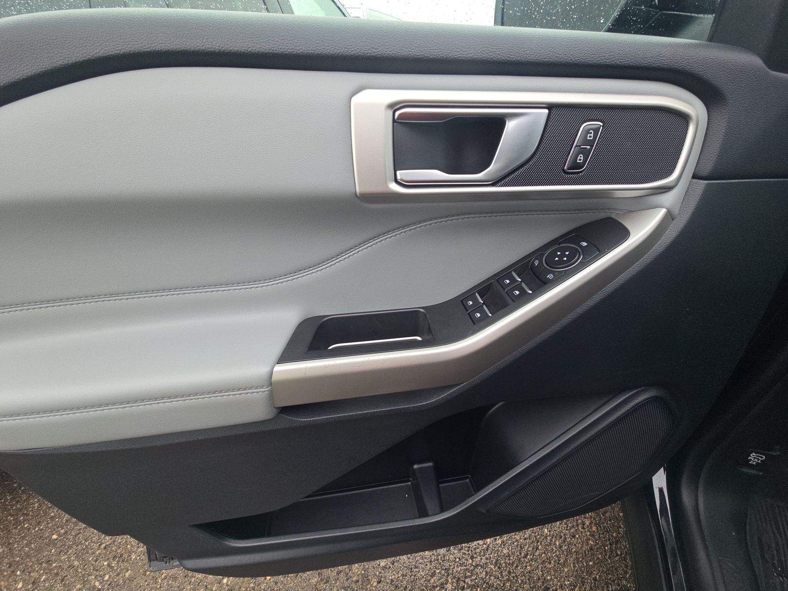 2023 Ford Explorer XLT AWD