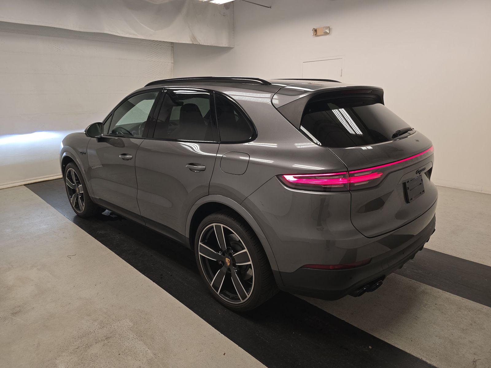 2022 Porsche Cayenne E-Hybrid AWD