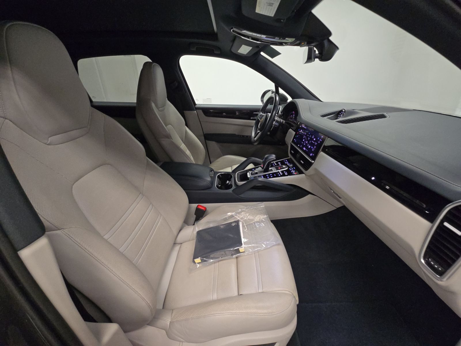 2022 Porsche Cayenne E-Hybrid AWD