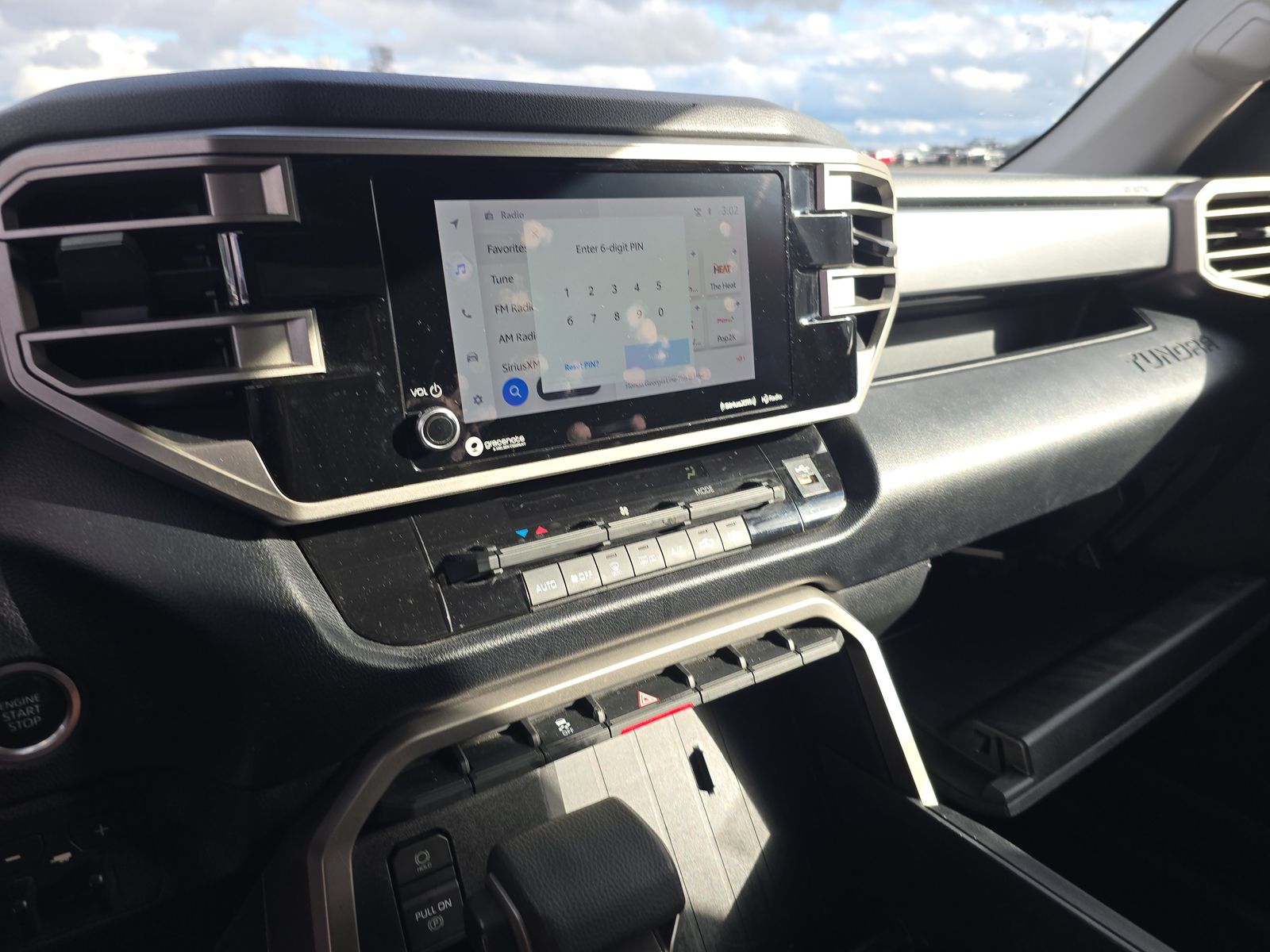 2022 Toyota Tundra SR5 AWD