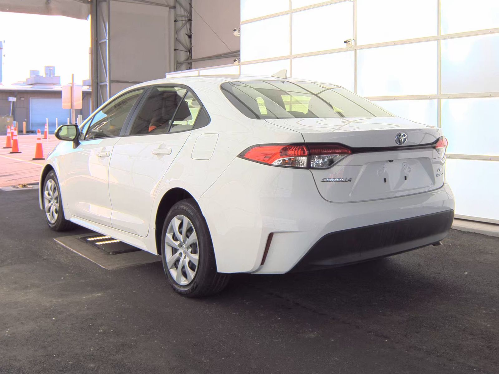 2025 Toyota Corolla Hybrid LE FWD