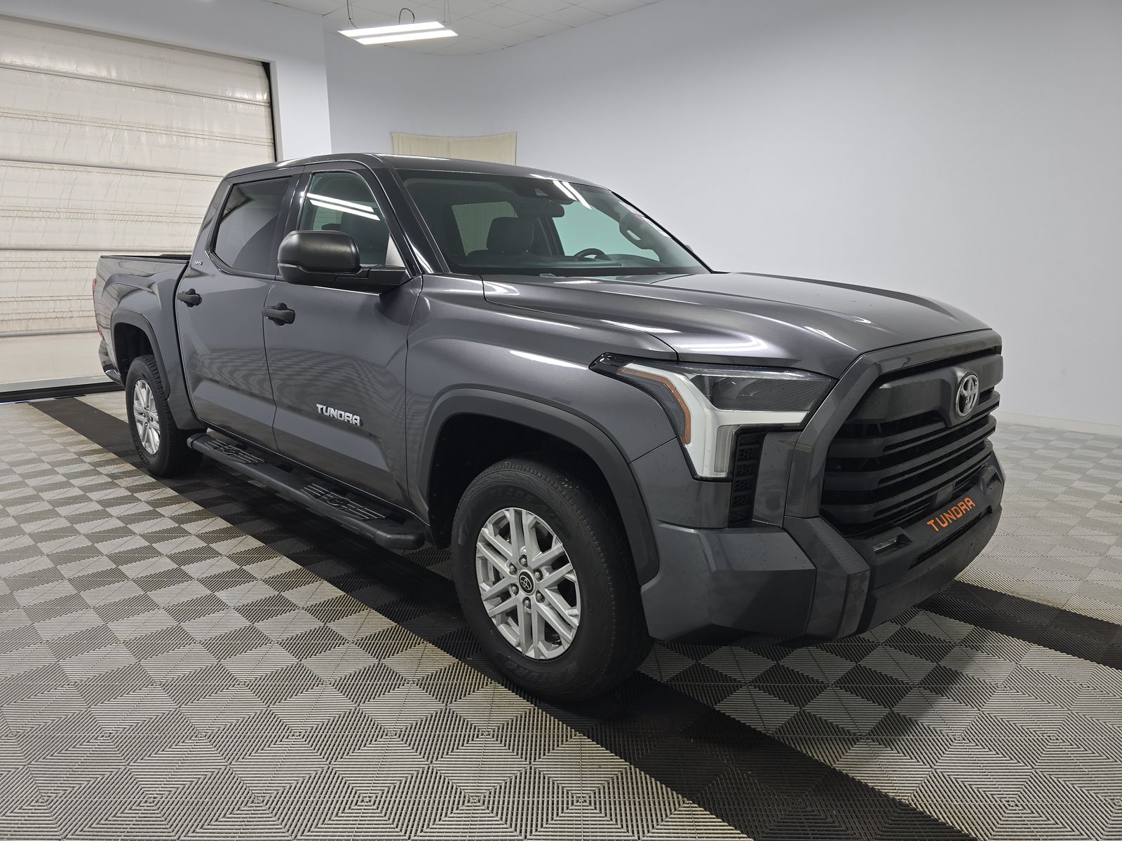 2022 Toyota Tundra SR5 AWD