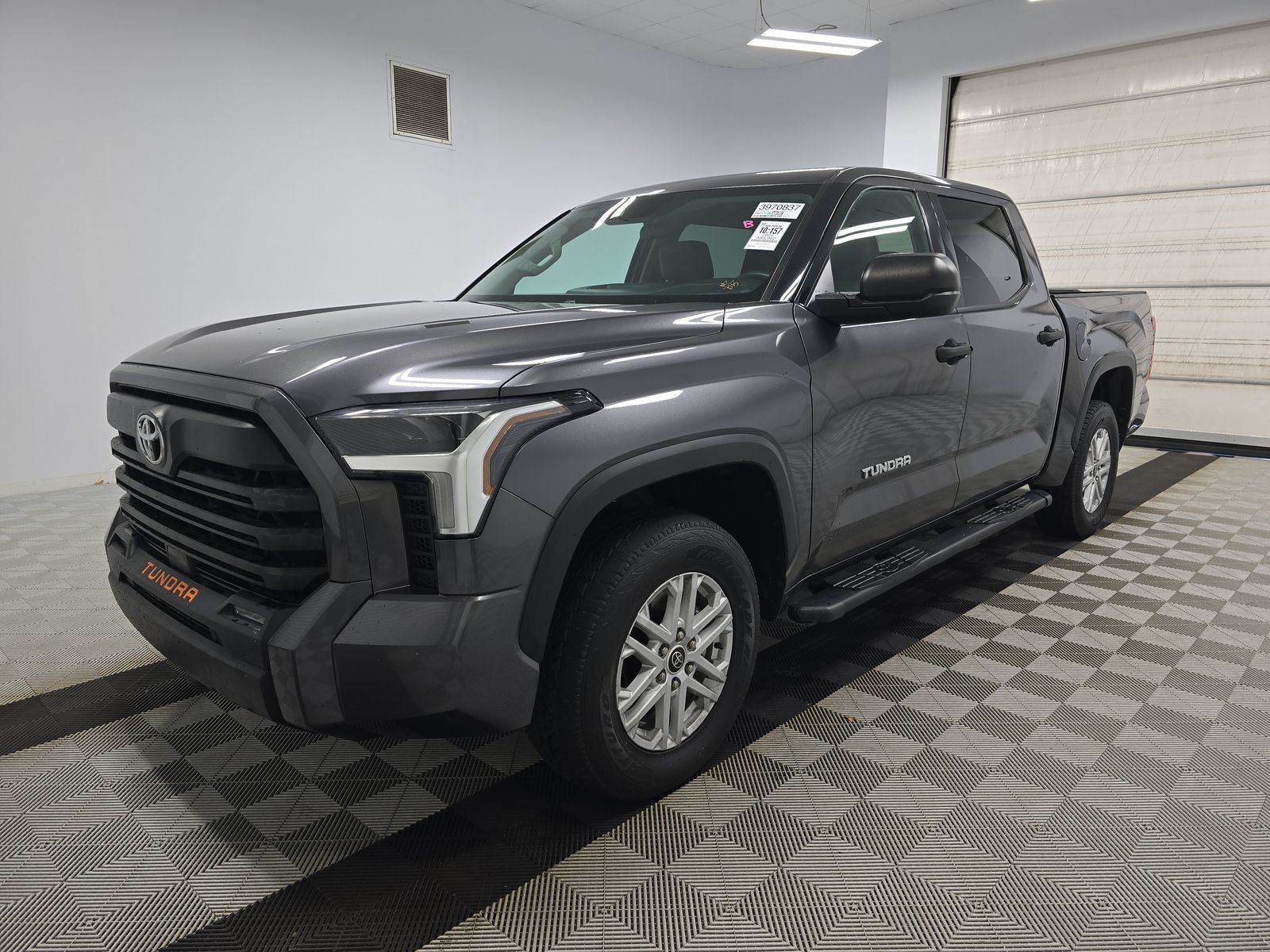 2022 Toyota Tundra SR5 AWD