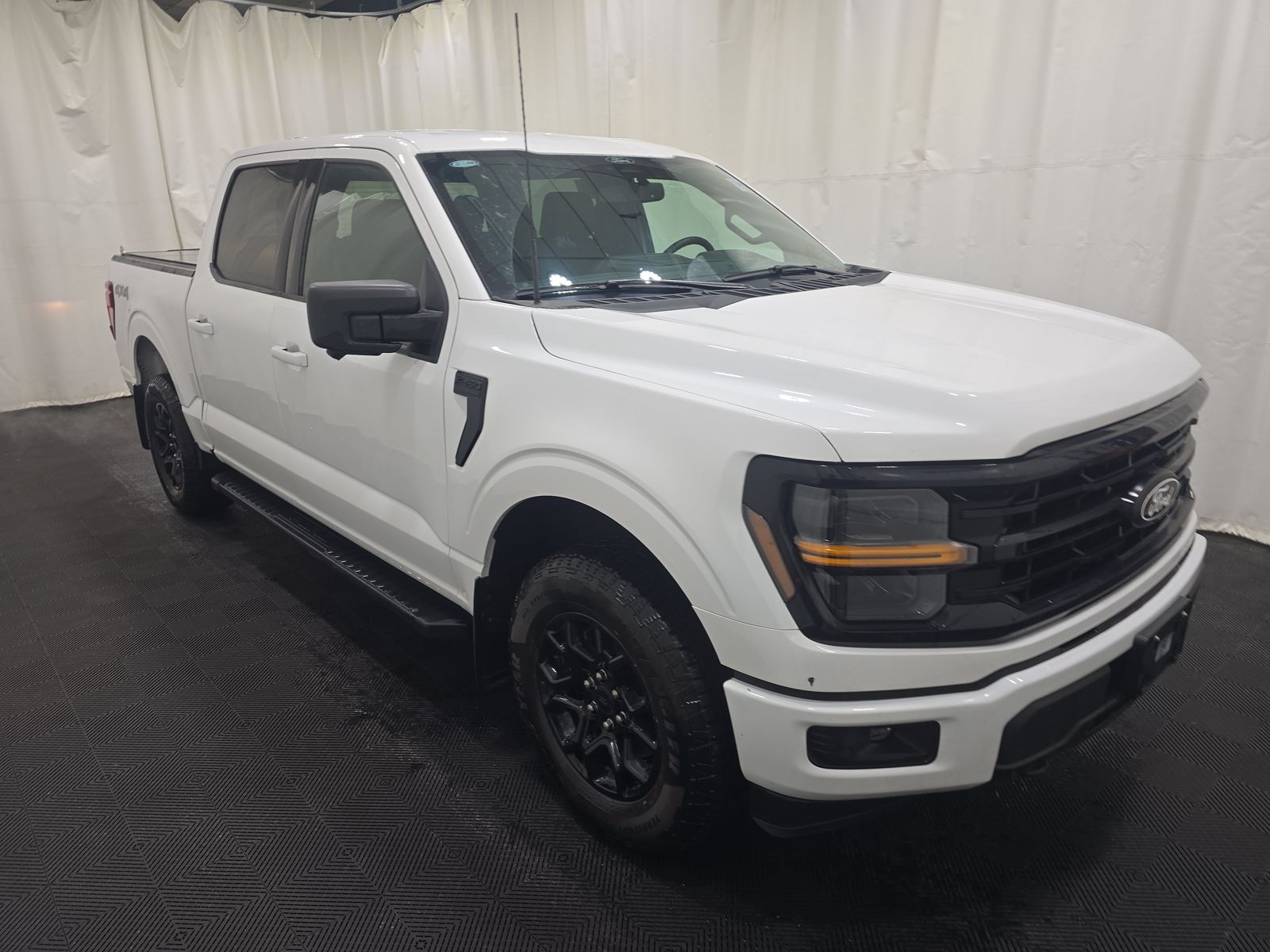 2024 Ford F-150 XLT AWD