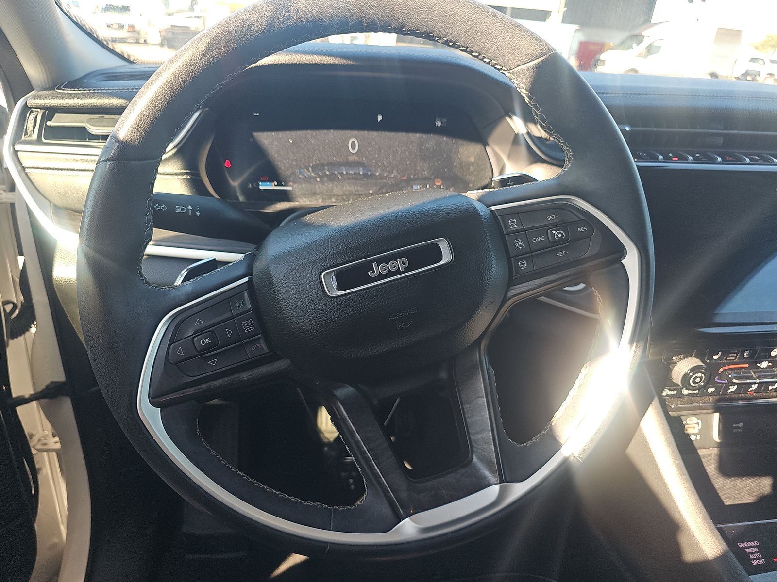 2023 Jeep Grand Cherokee Limited AWD