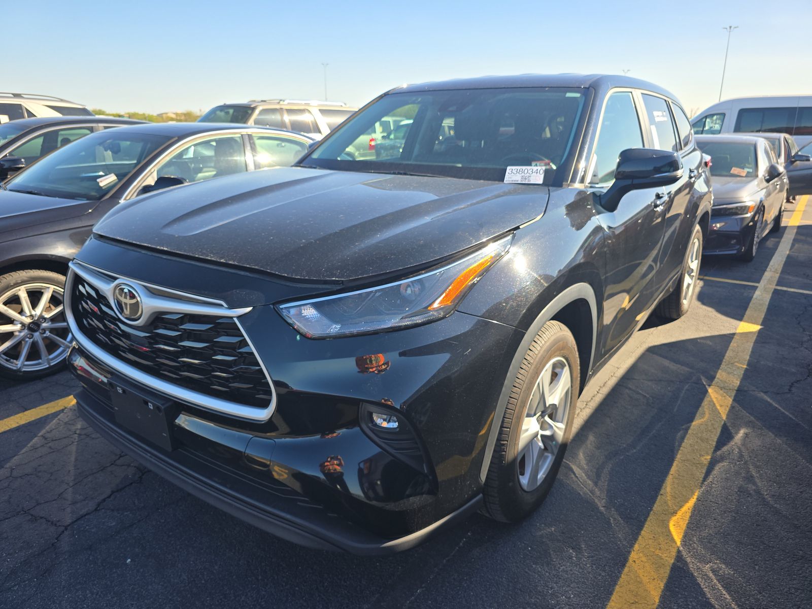 2023 Toyota Highlander LE FWD