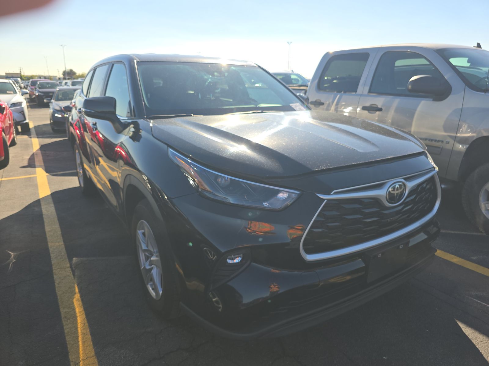 2023 Toyota Highlander LE FWD