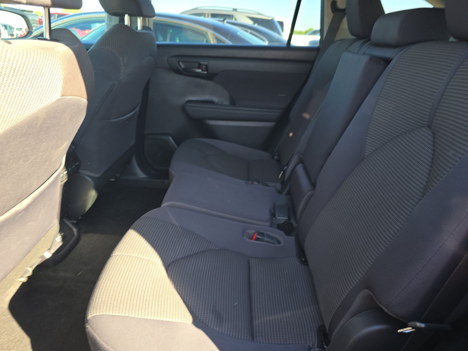 2023 Toyota Highlander LE FWD