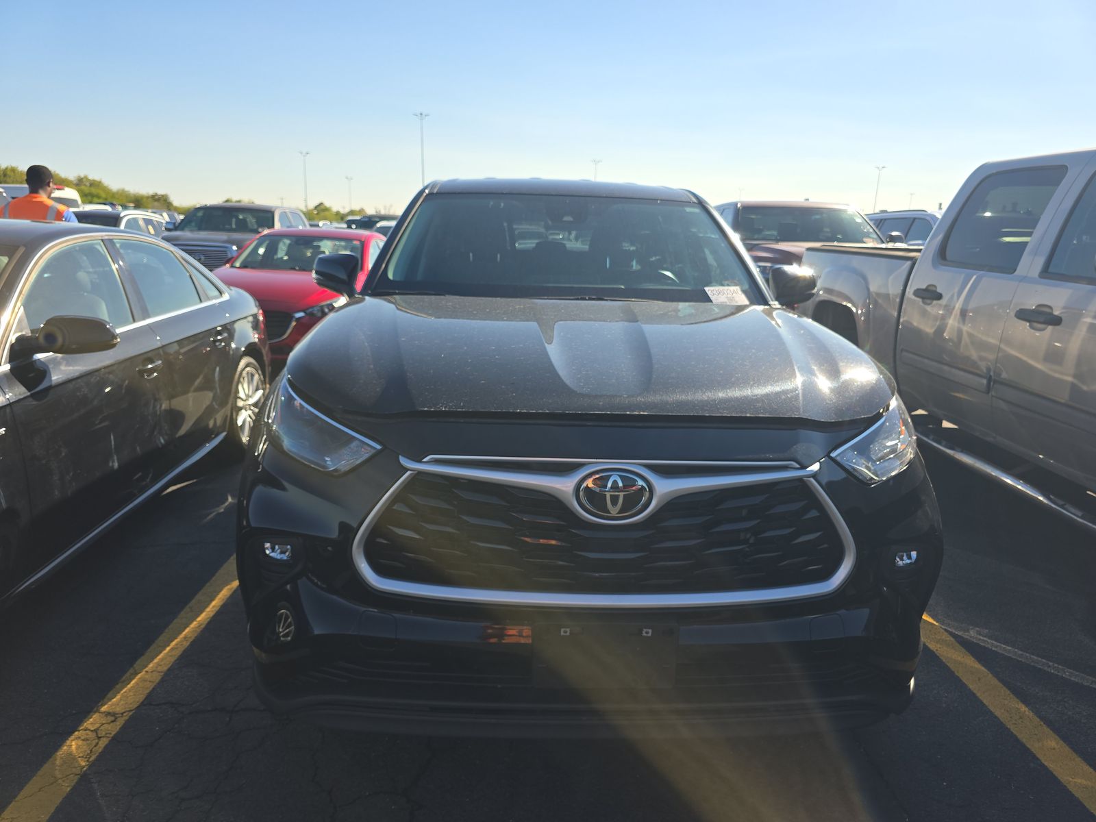 2023 Toyota Highlander LE FWD
