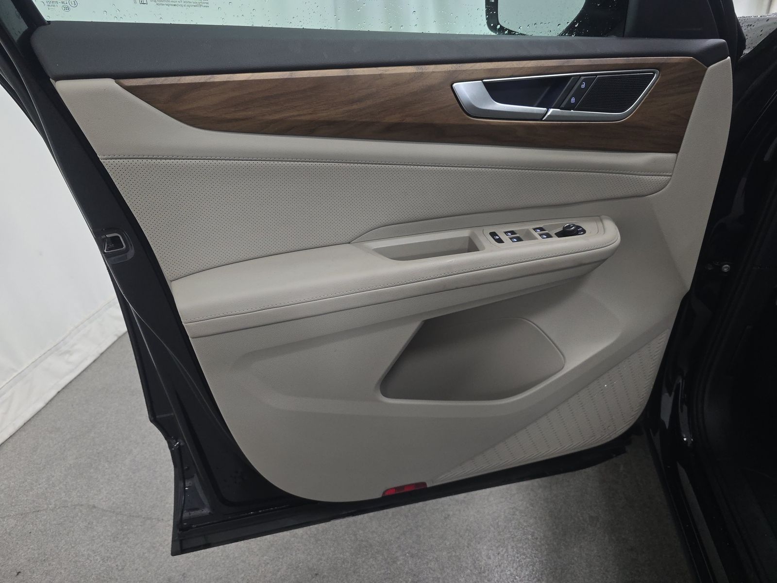 2025 Volkswagen Atlas 2.0T SE AWD