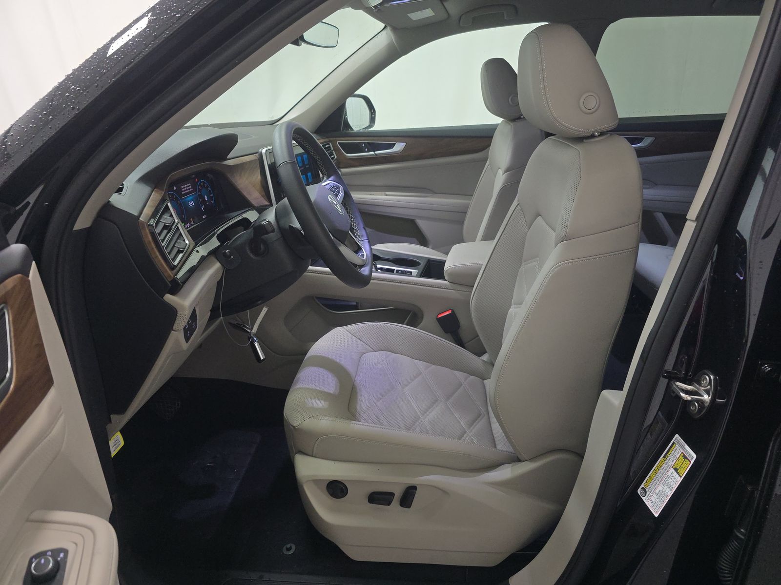 2025 Volkswagen Atlas 2.0T SE AWD