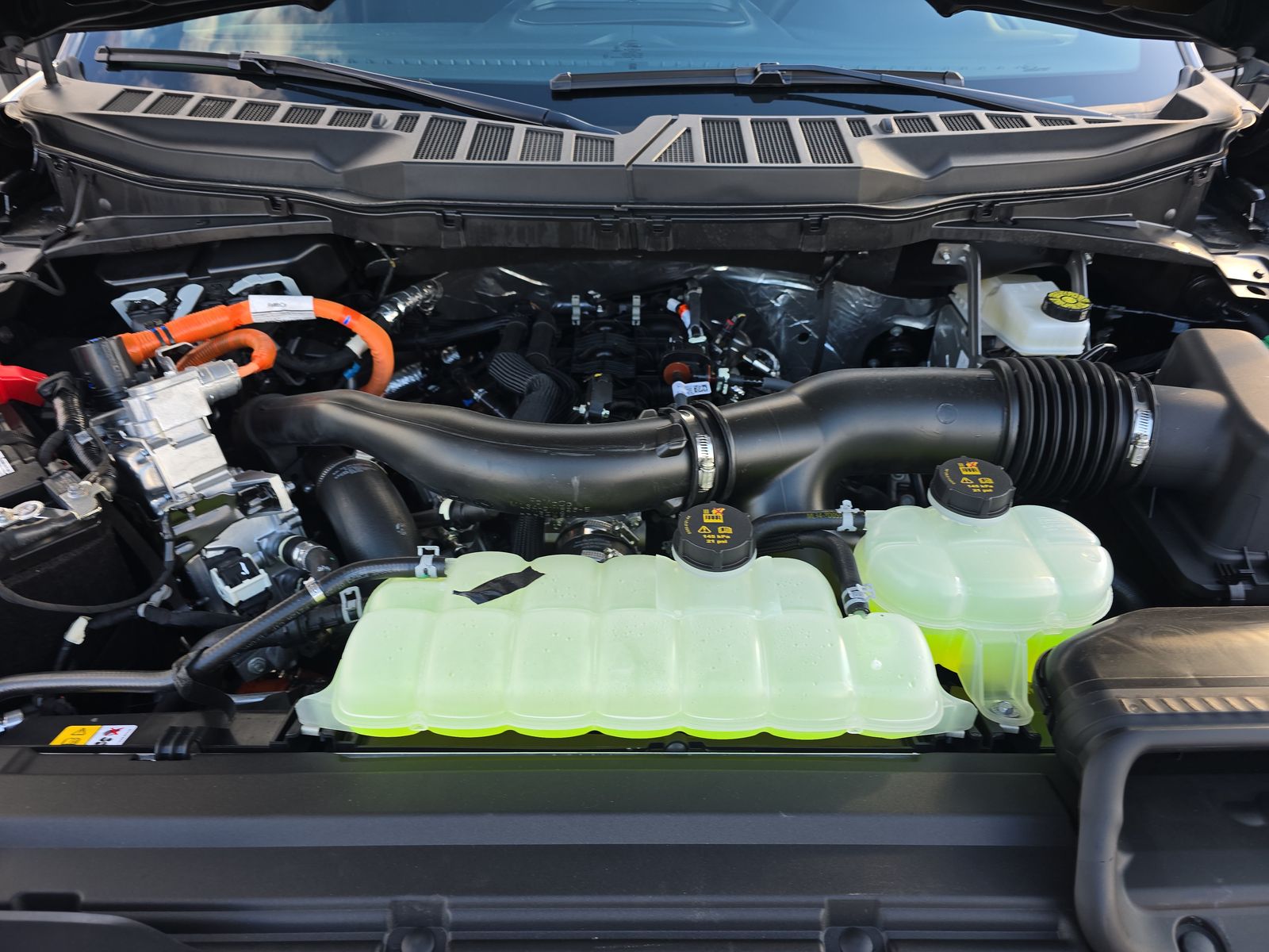 2025 Ford F-150 Hybrid XLT AWD