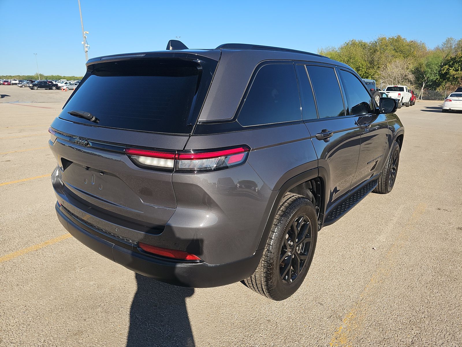 2024 Jeep Grand Cherokee Altitude RWD