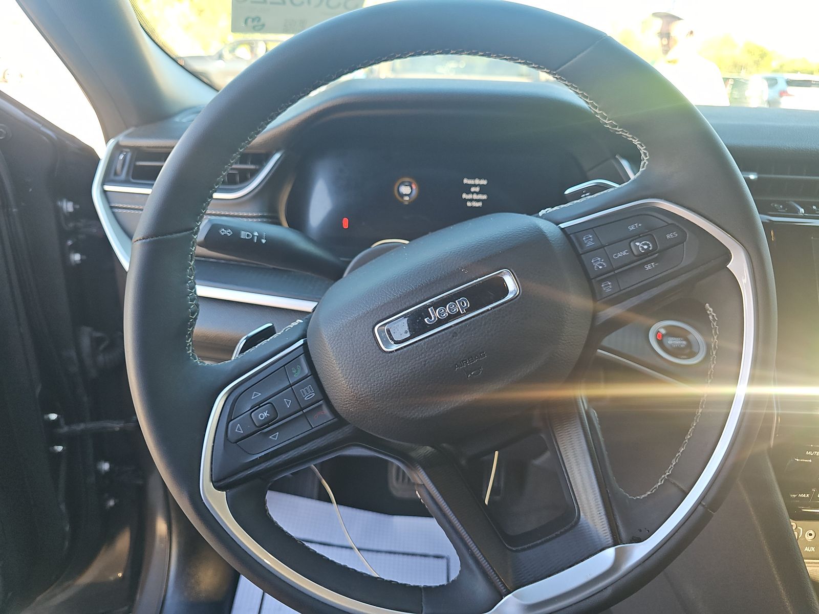 2024 Jeep Grand Cherokee Altitude RWD