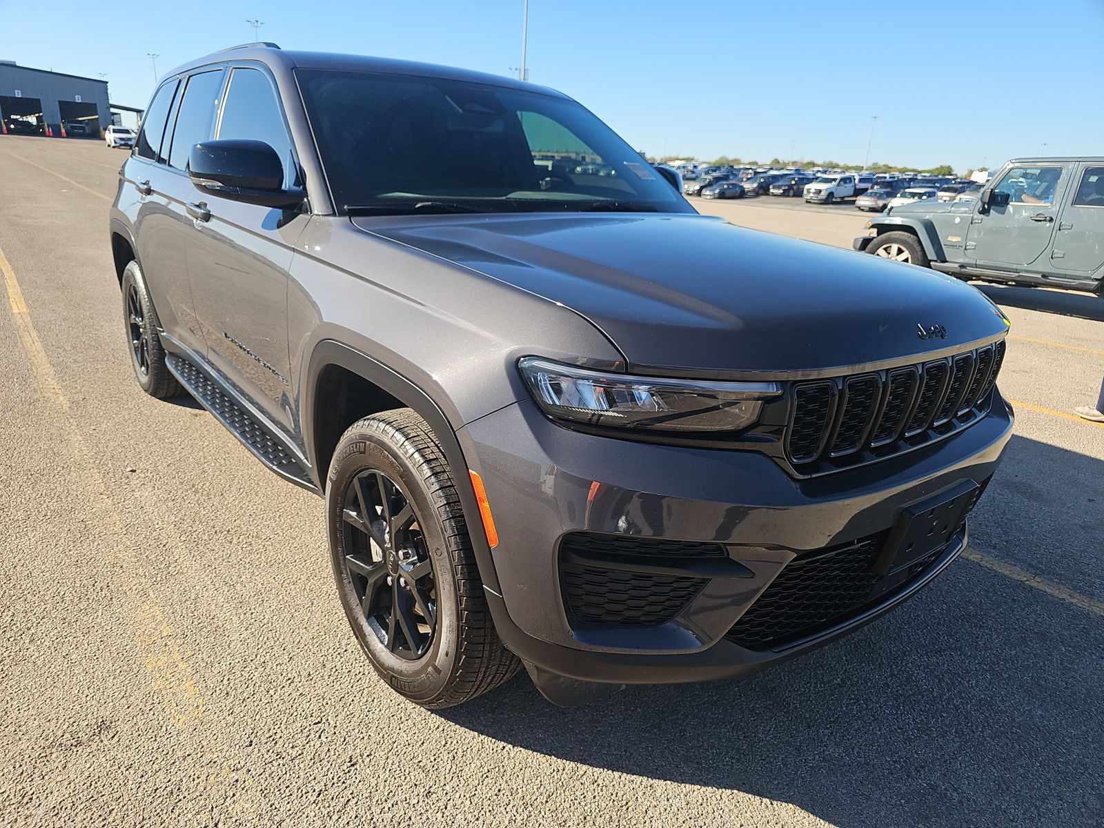 2024 Jeep Grand Cherokee Altitude RWD