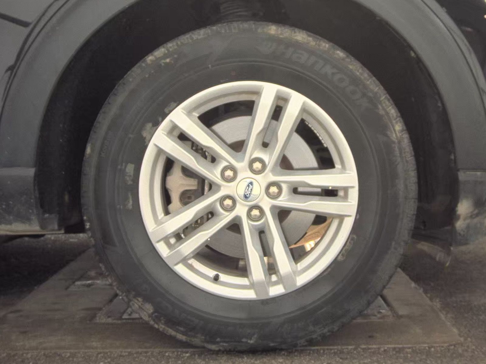 2023 Ford Explorer XLT AWD