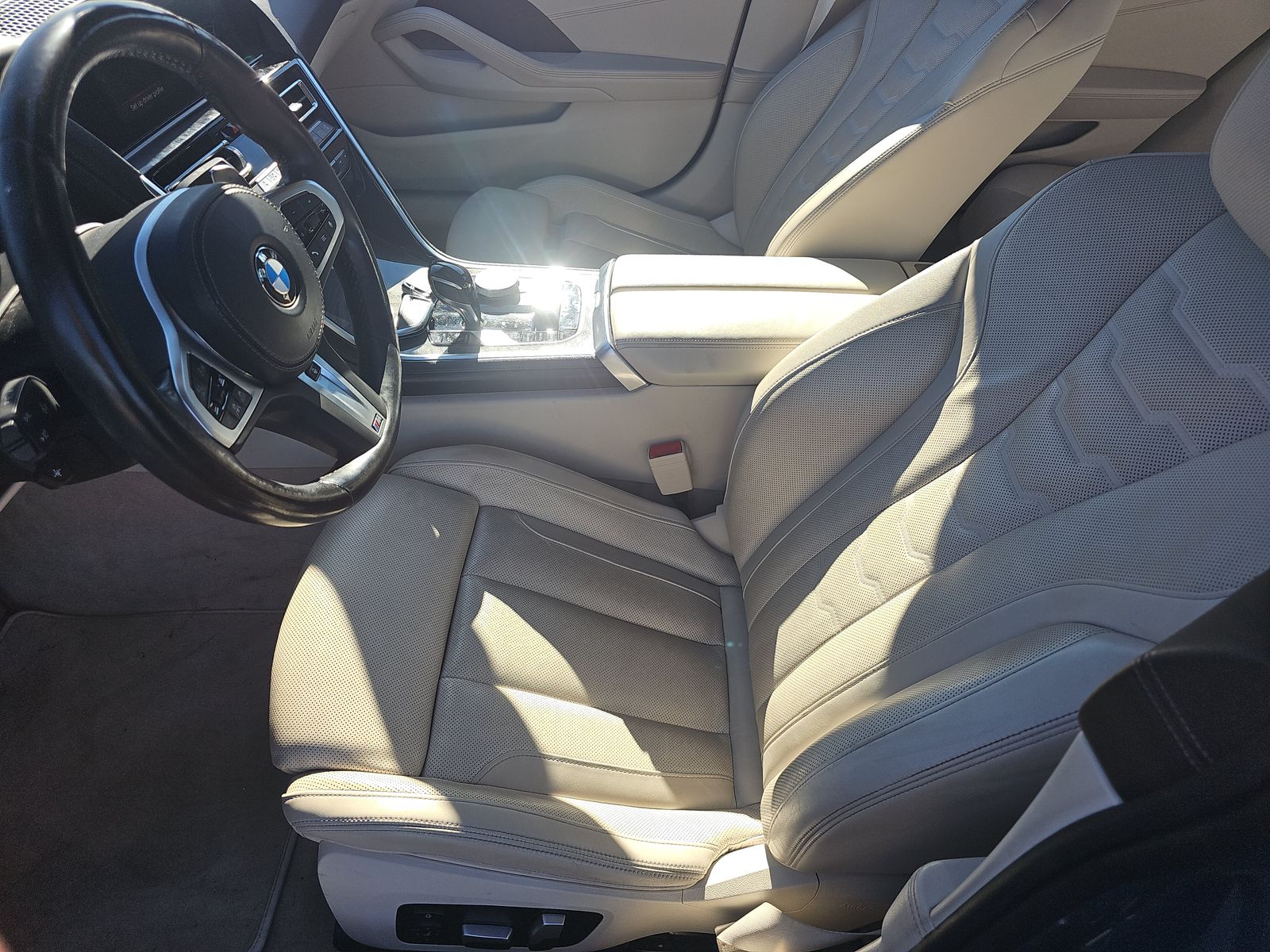 2022 BMW 8 Series M850i xDrive AWD