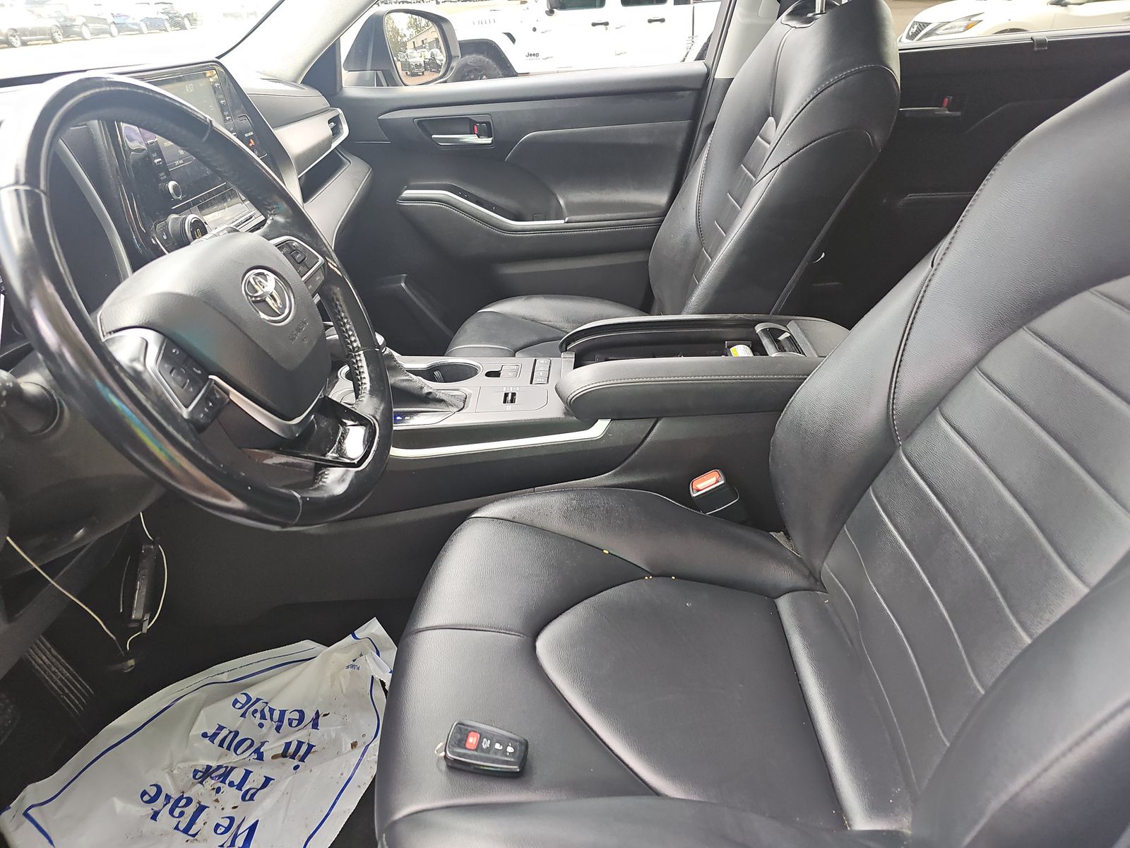 2021 Toyota Highlander XLE FWD