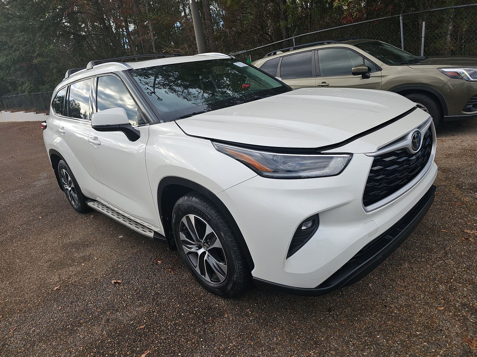 2021 Toyota Highlander XLE FWD