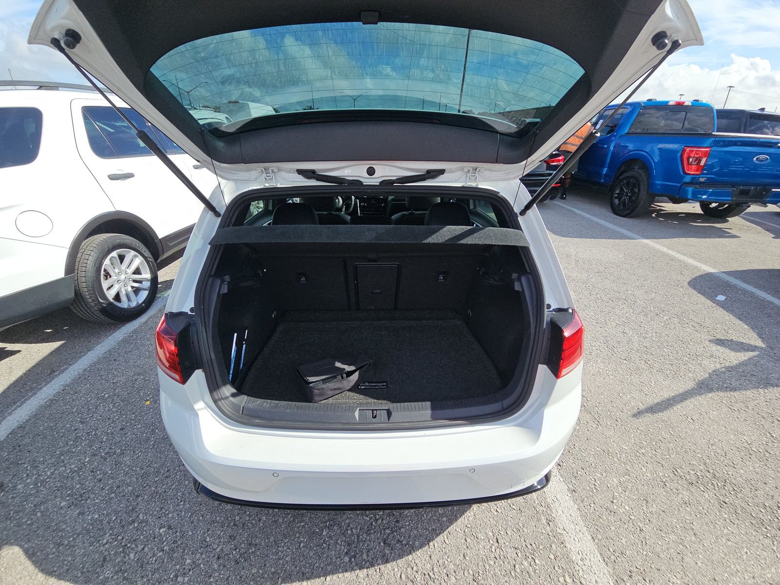 2019 Volkswagen Golf R 2.0T AWD