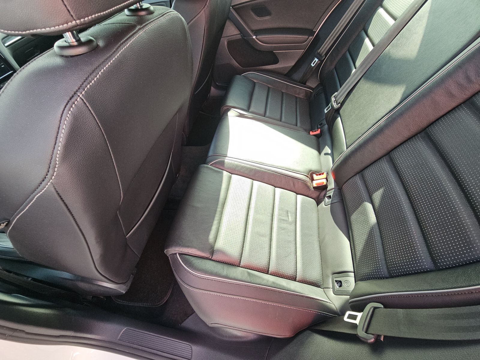 2019 Volkswagen Golf R 2.0T AWD