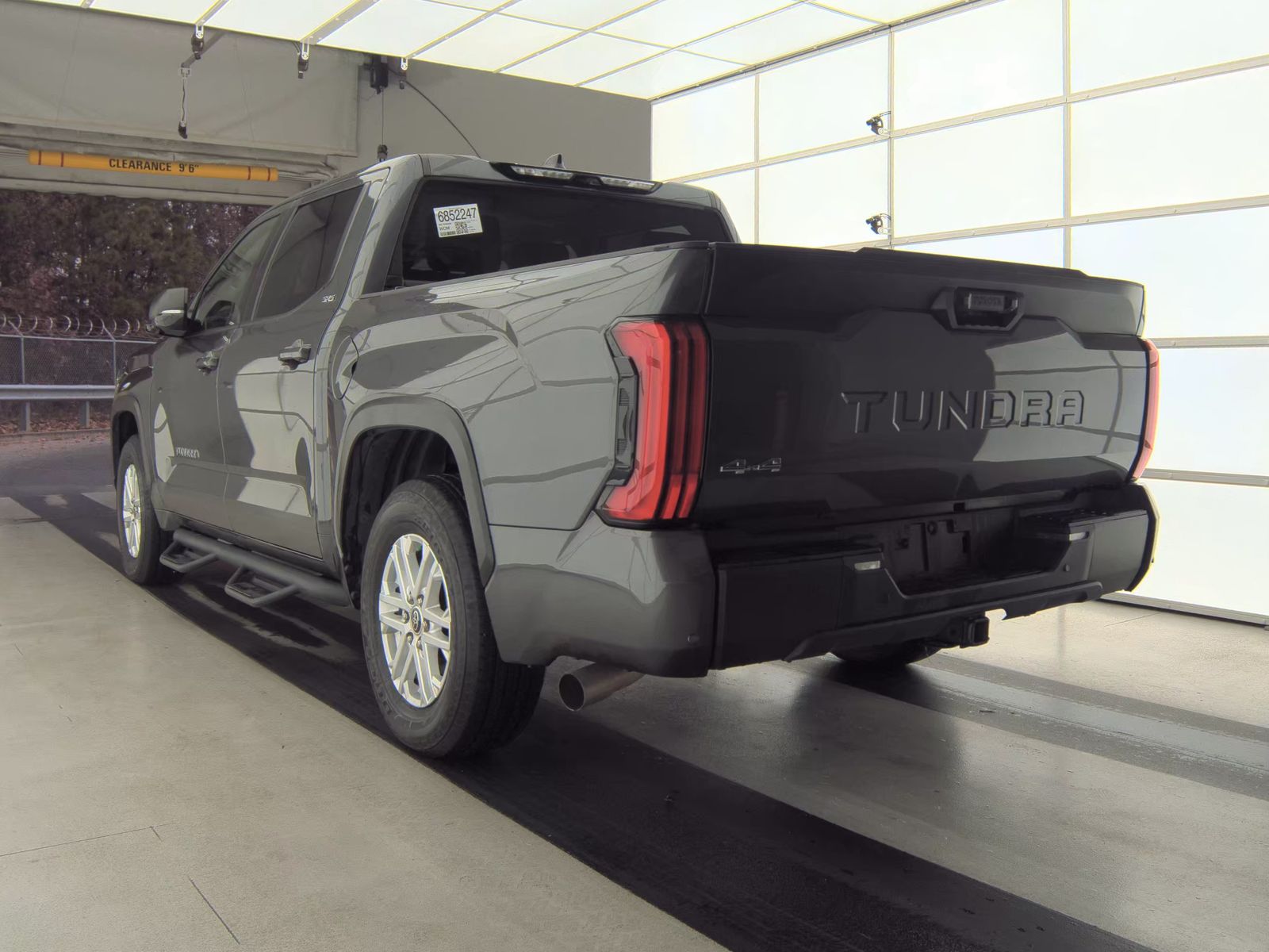 2023 Toyota Tundra SR5 AWD