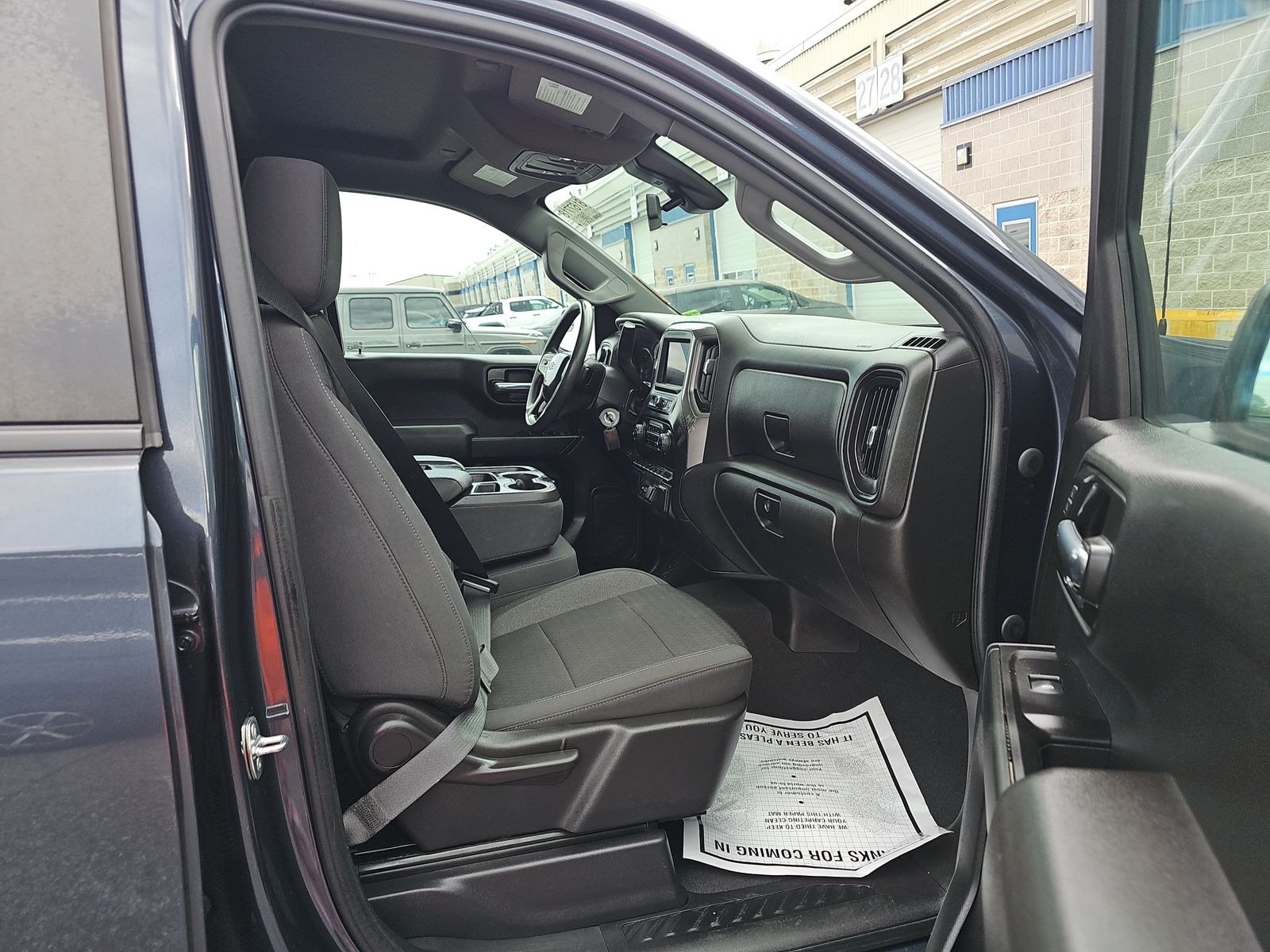 2022 Chevrolet Silverado 1500 Custom AWD