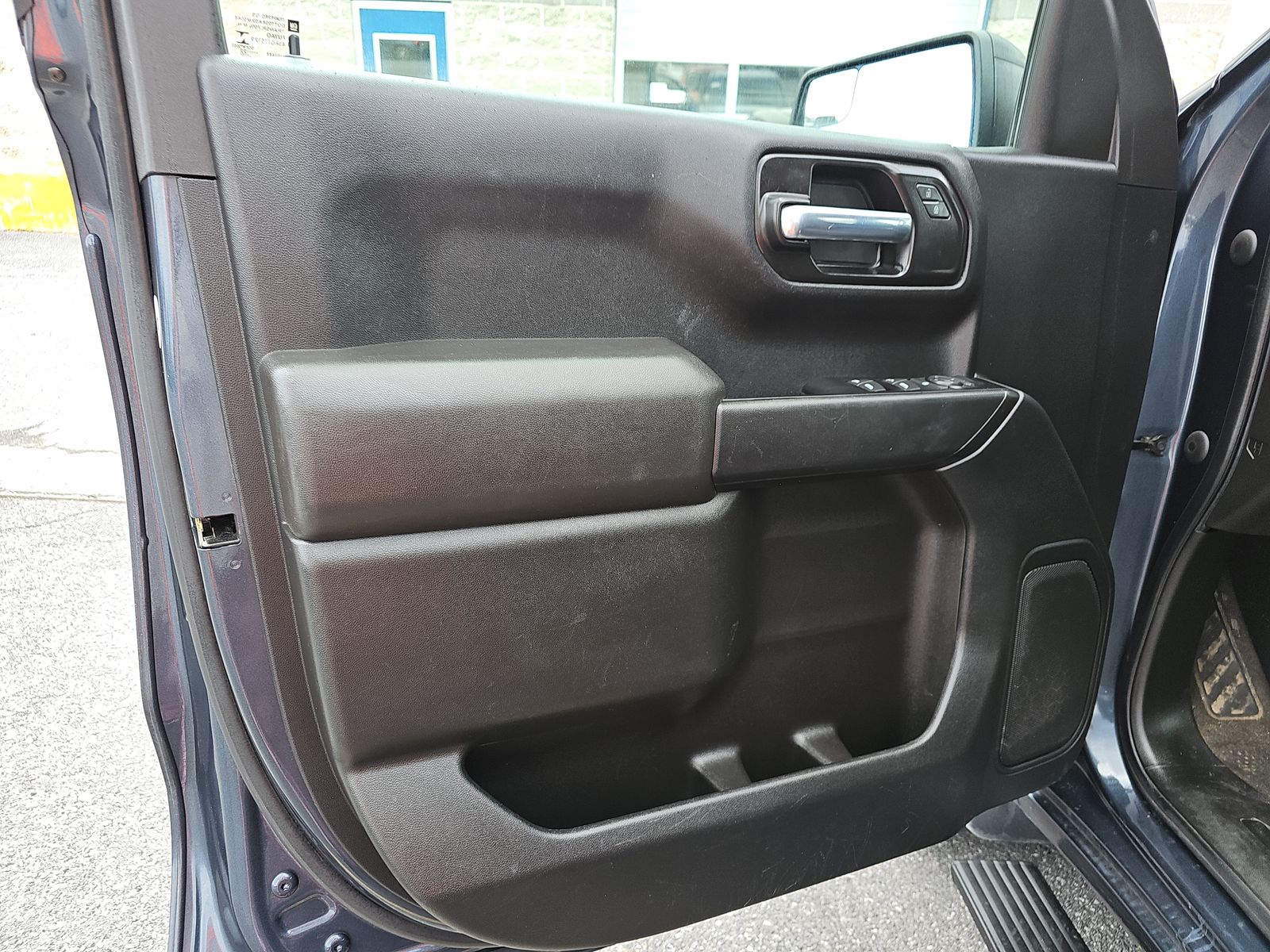 2022 Chevrolet Silverado 1500 Custom AWD