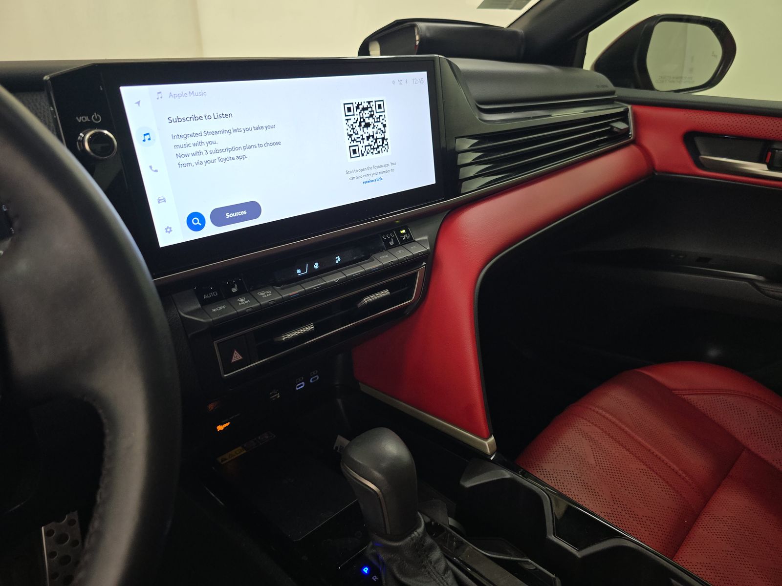 2025 Toyota Camry XSE FWD