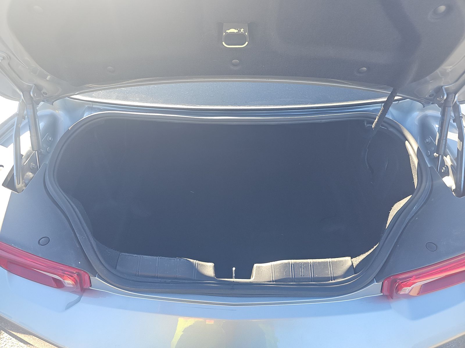 2023 Chevrolet Camaro 1LT RWD