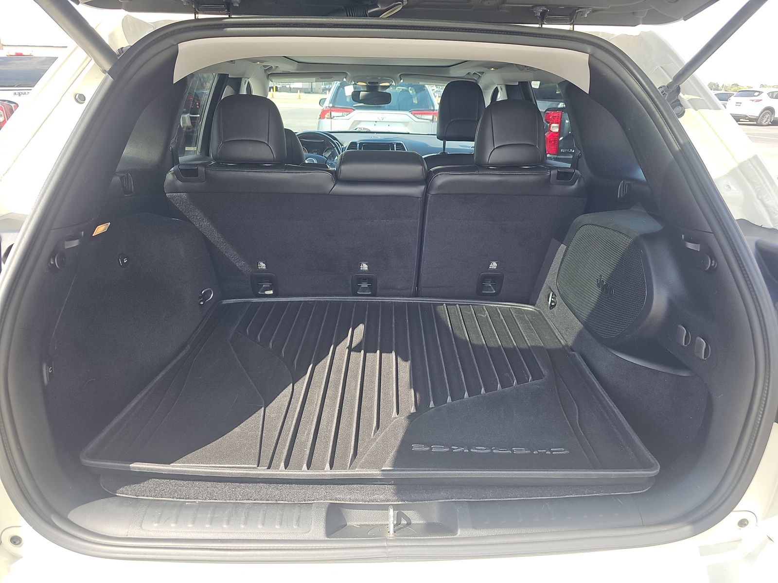 2019 Jeep Cherokee Overland AWD