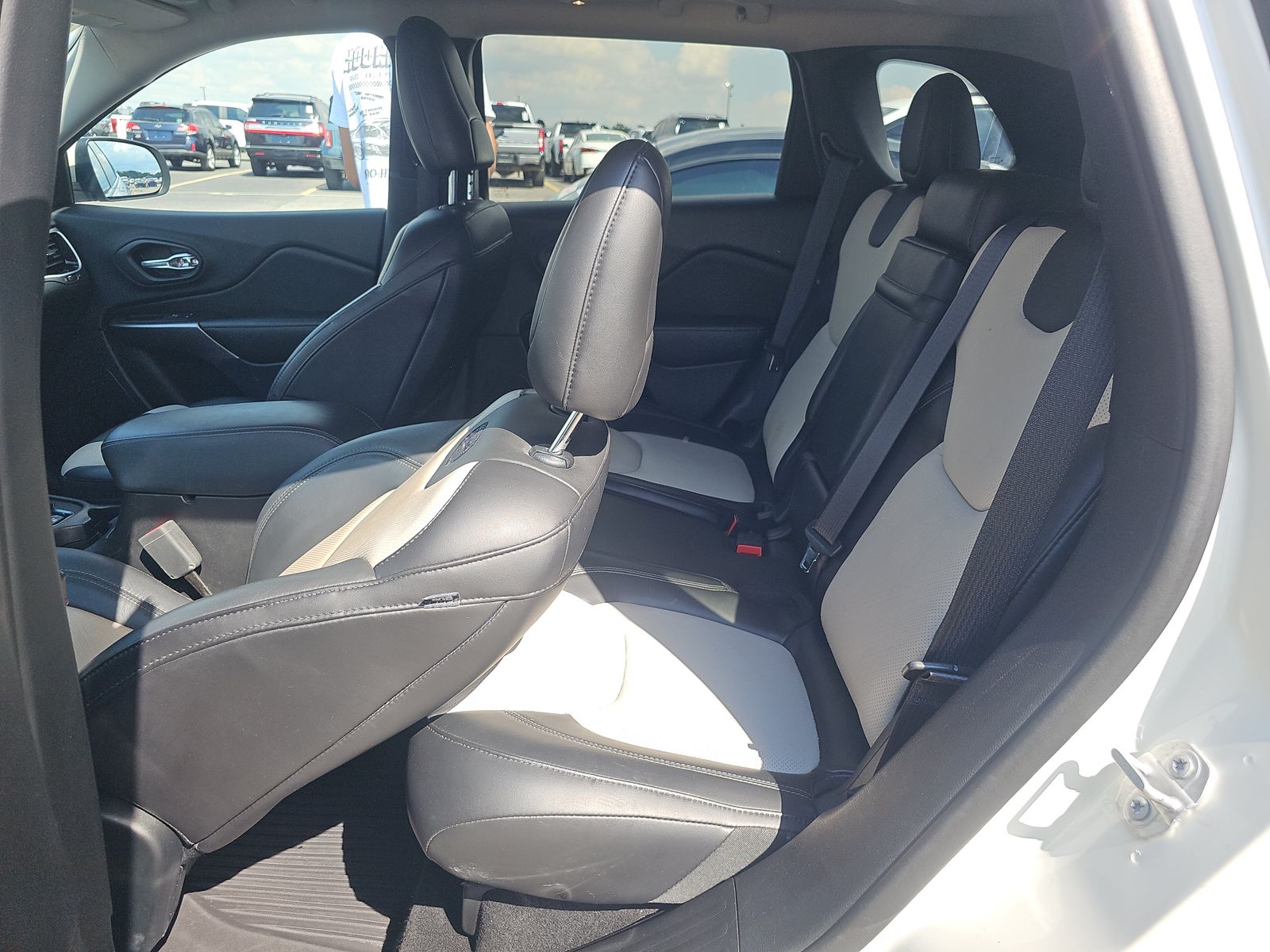 2019 Jeep Cherokee Overland AWD