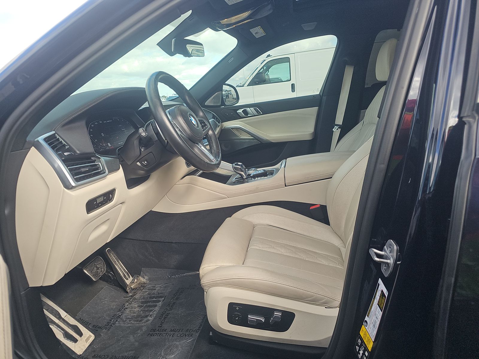 2023 BMW X6 M50i AWD