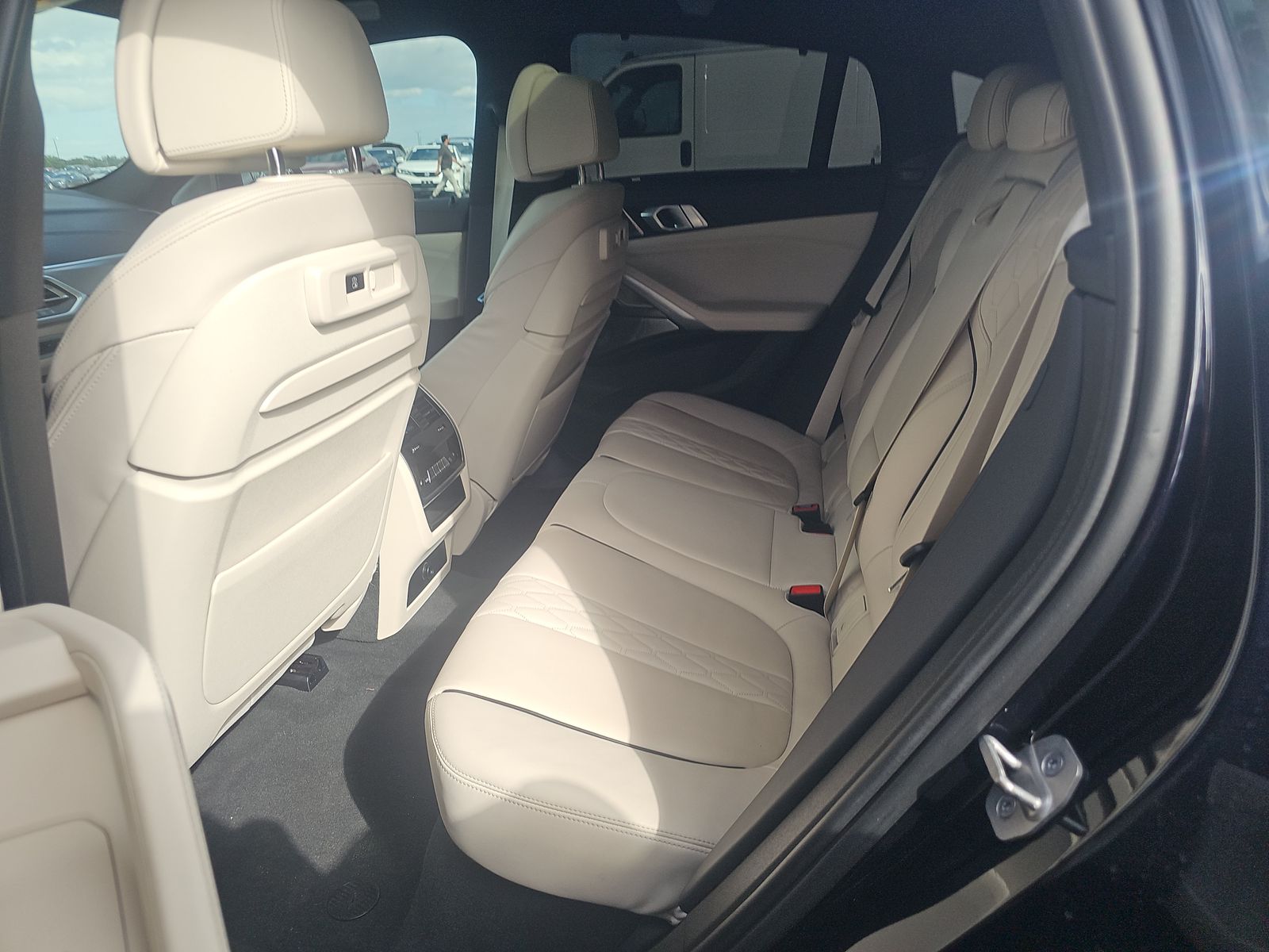 2023 BMW X6 M50i AWD