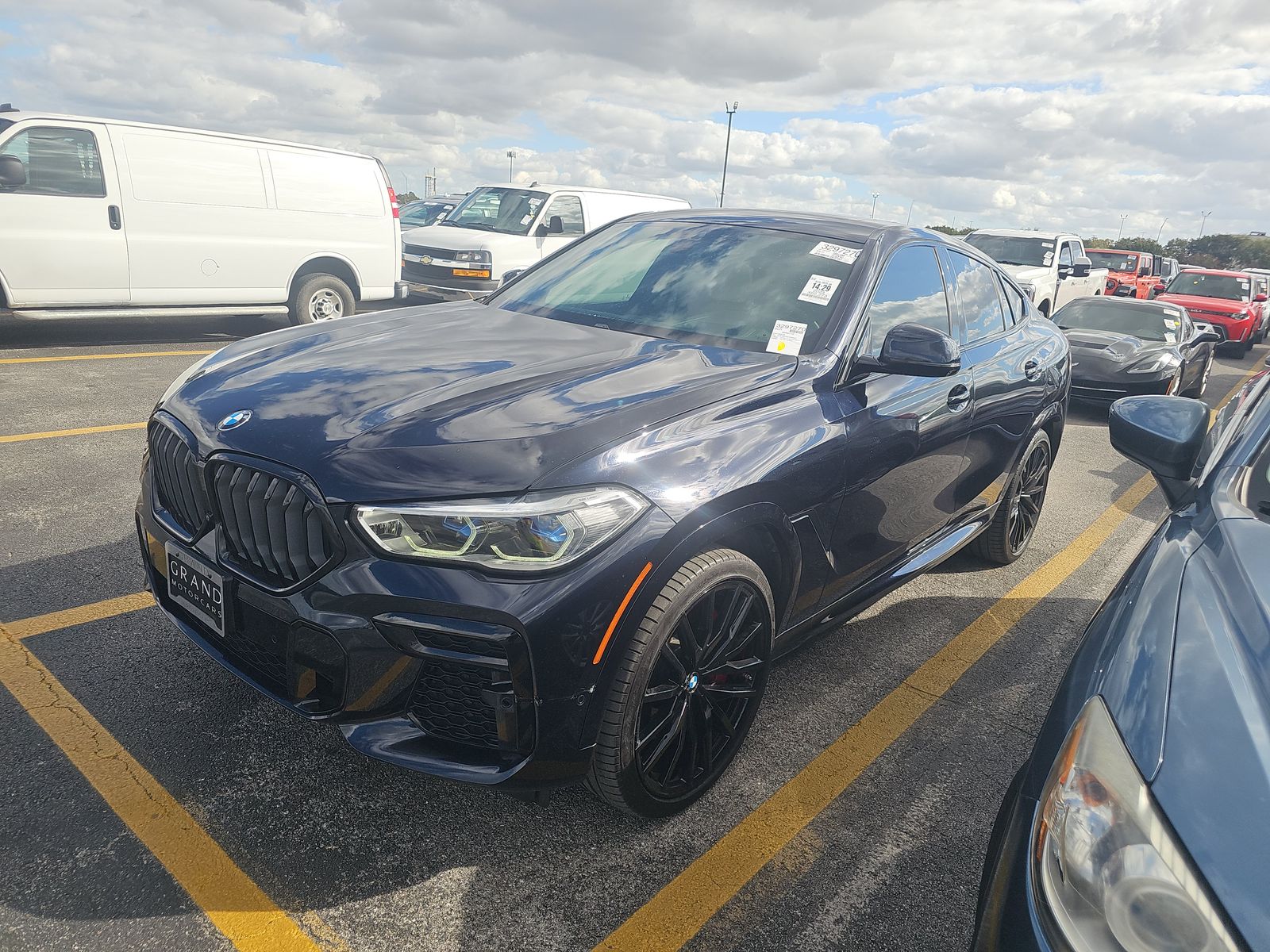 2023 BMW X6 M50i AWD