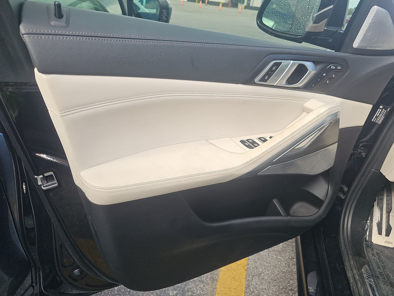 2023 BMW X6 M50i AWD