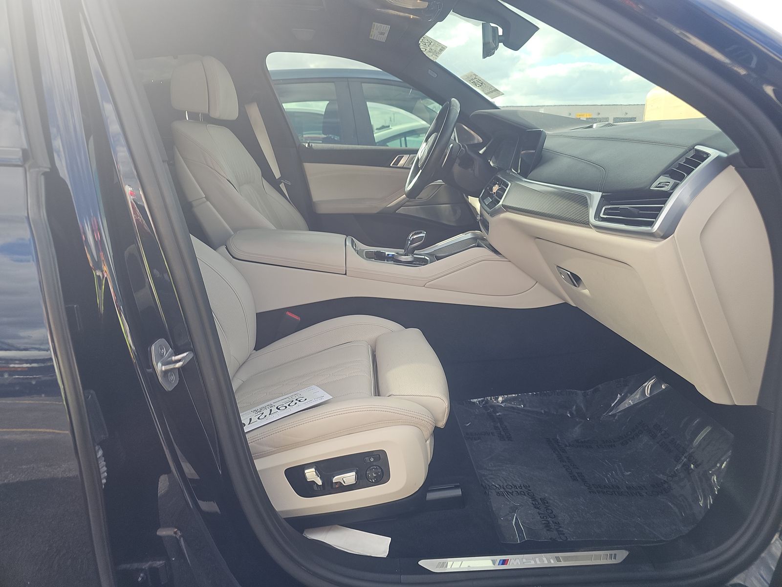 2023 BMW X6 M50i AWD