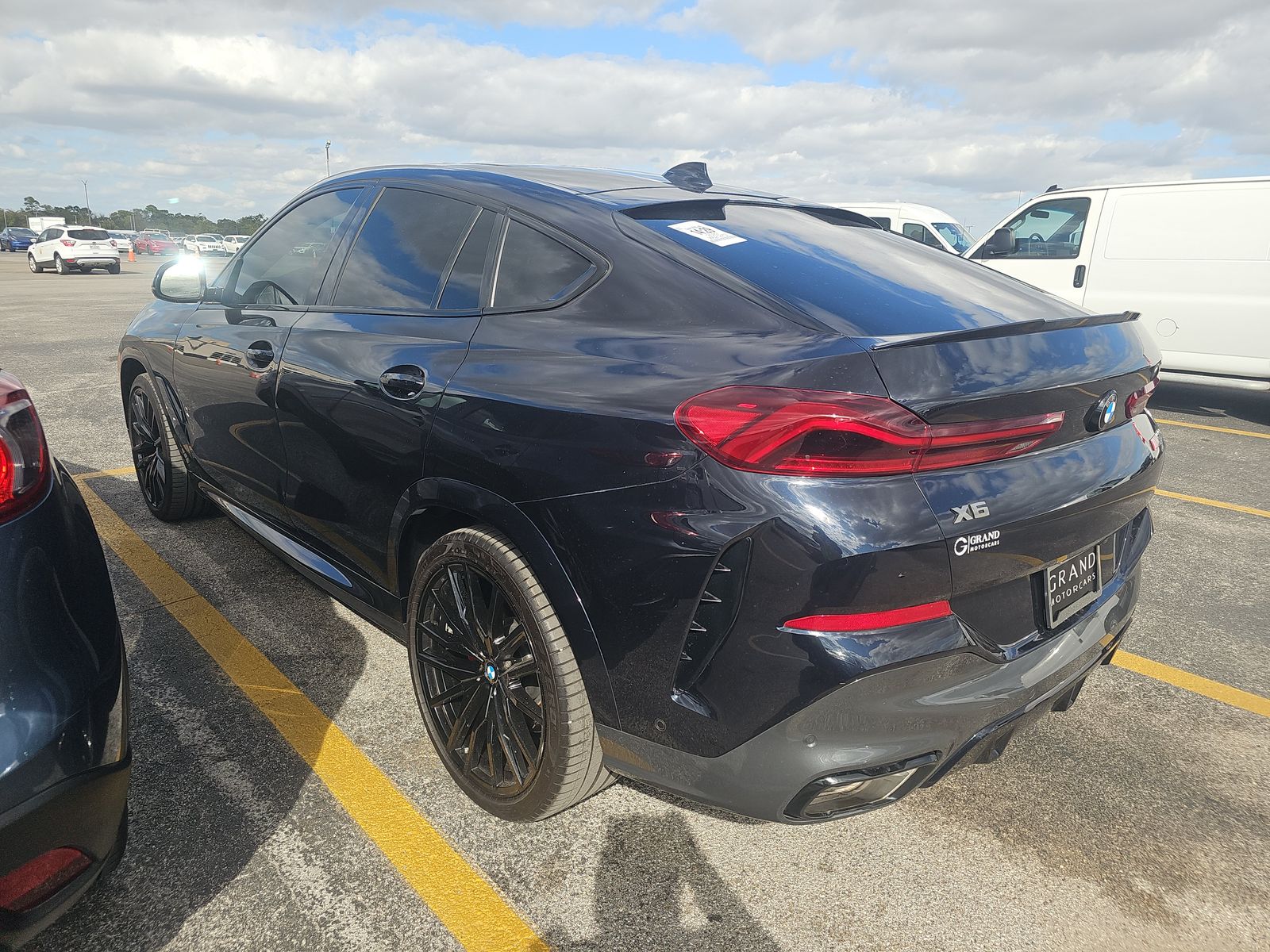 2023 BMW X6 M50i AWD