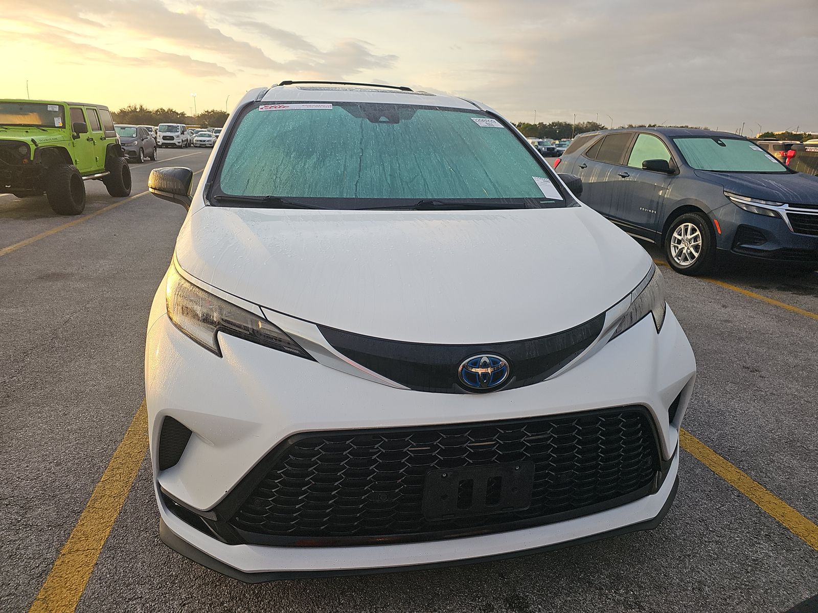 2021 Toyota Sienna XSE FWD
