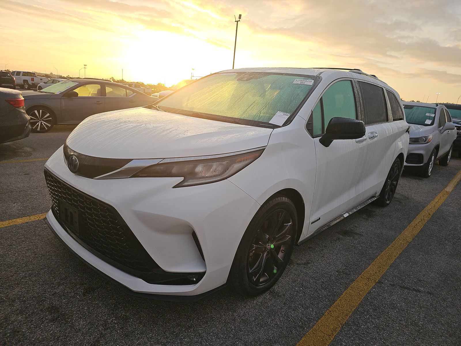 2021 Toyota Sienna XSE FWD