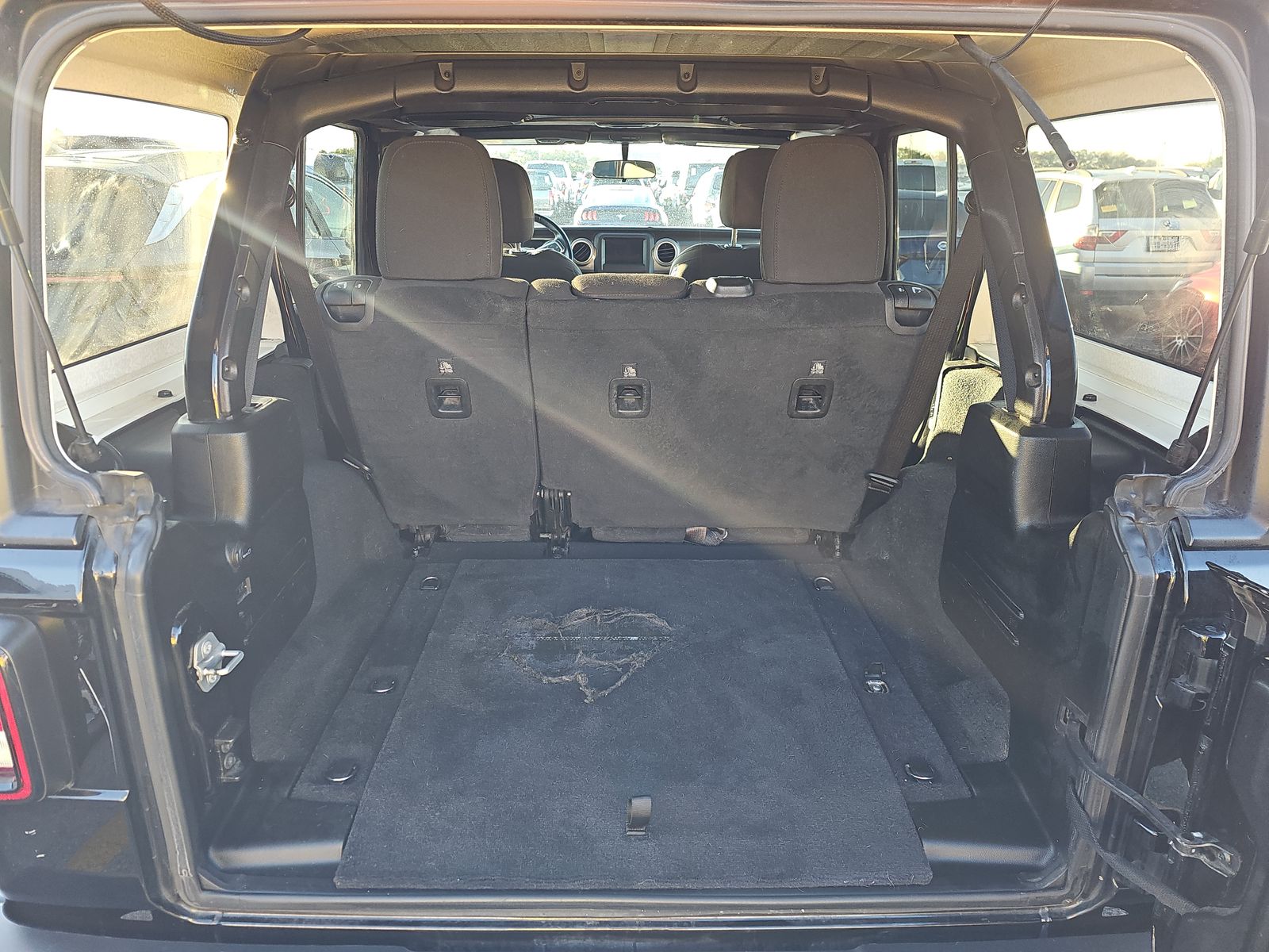 2020 Jeep Wrangler Unlimited Sahara AWD