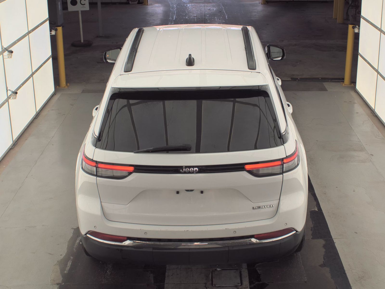 2023 Jeep Grand Cherokee Limited RWD