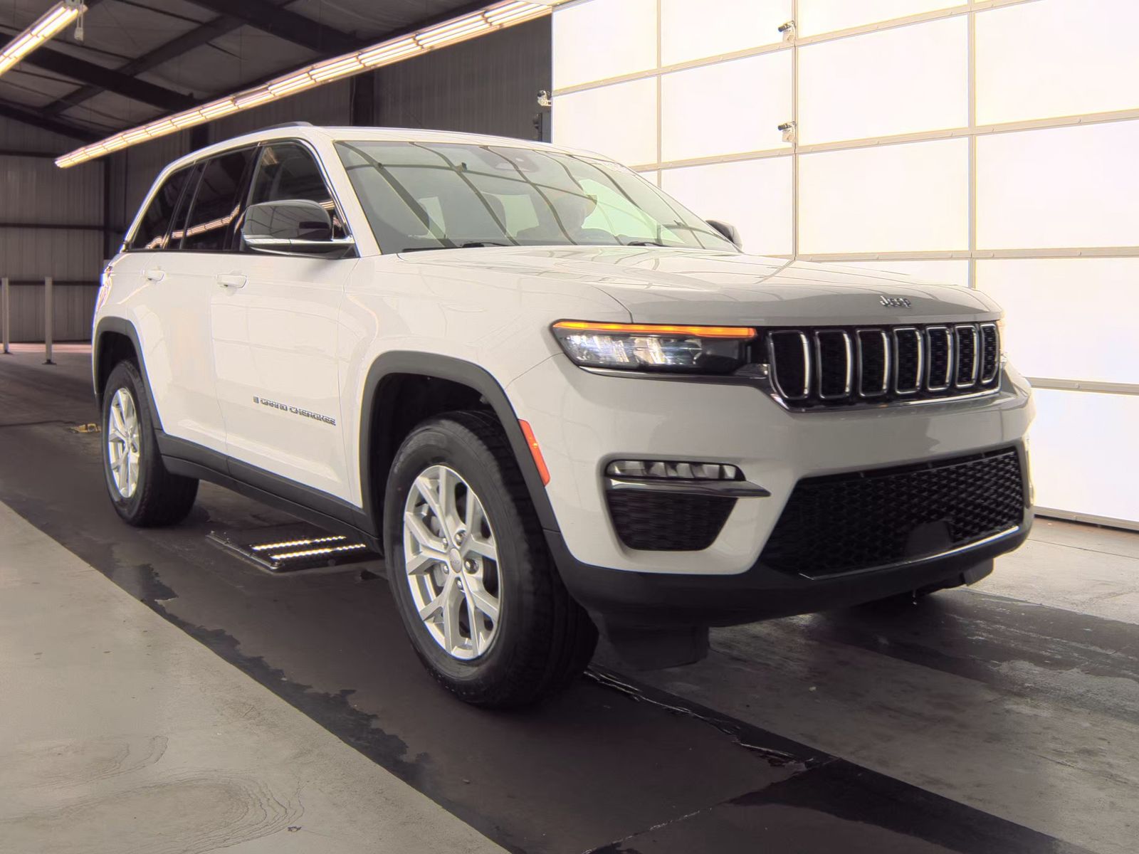 2023 Jeep Grand Cherokee Limited RWD