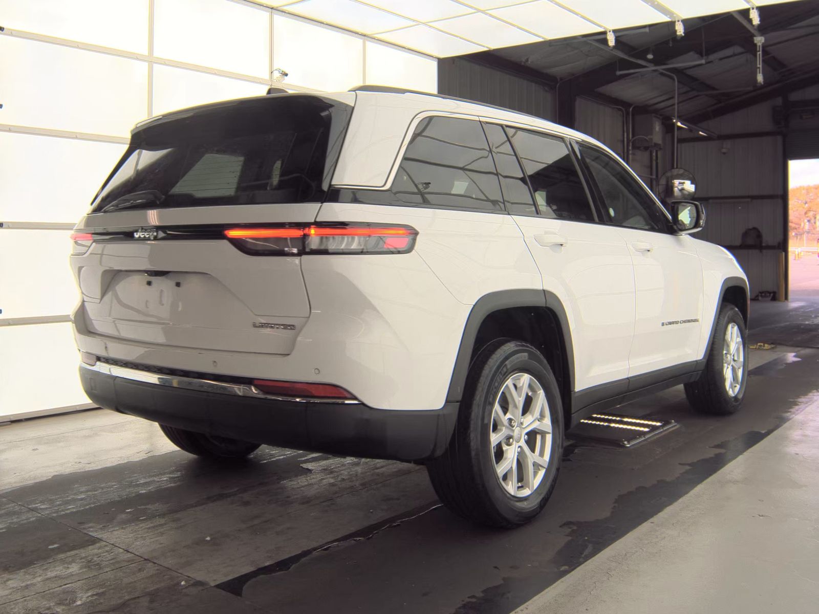 2023 Jeep Grand Cherokee Limited RWD