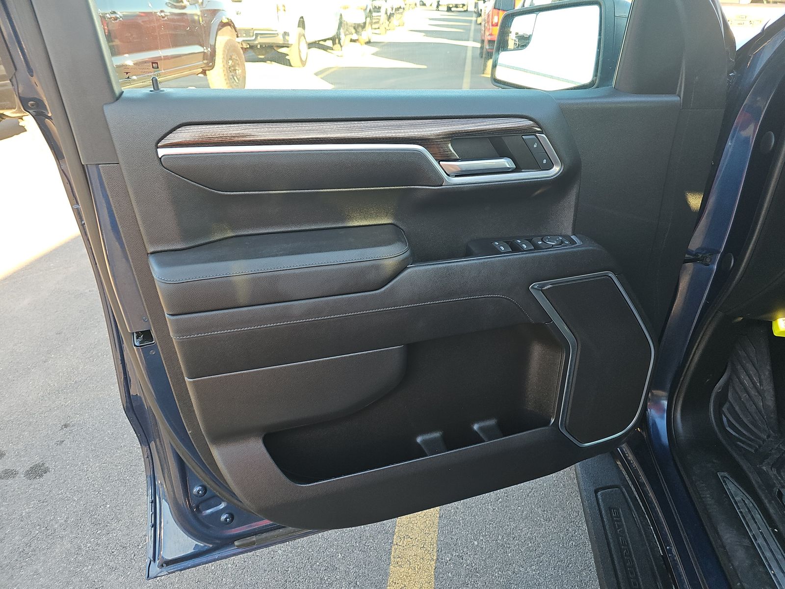 2023 Chevrolet Silverado 1500 RST AWD