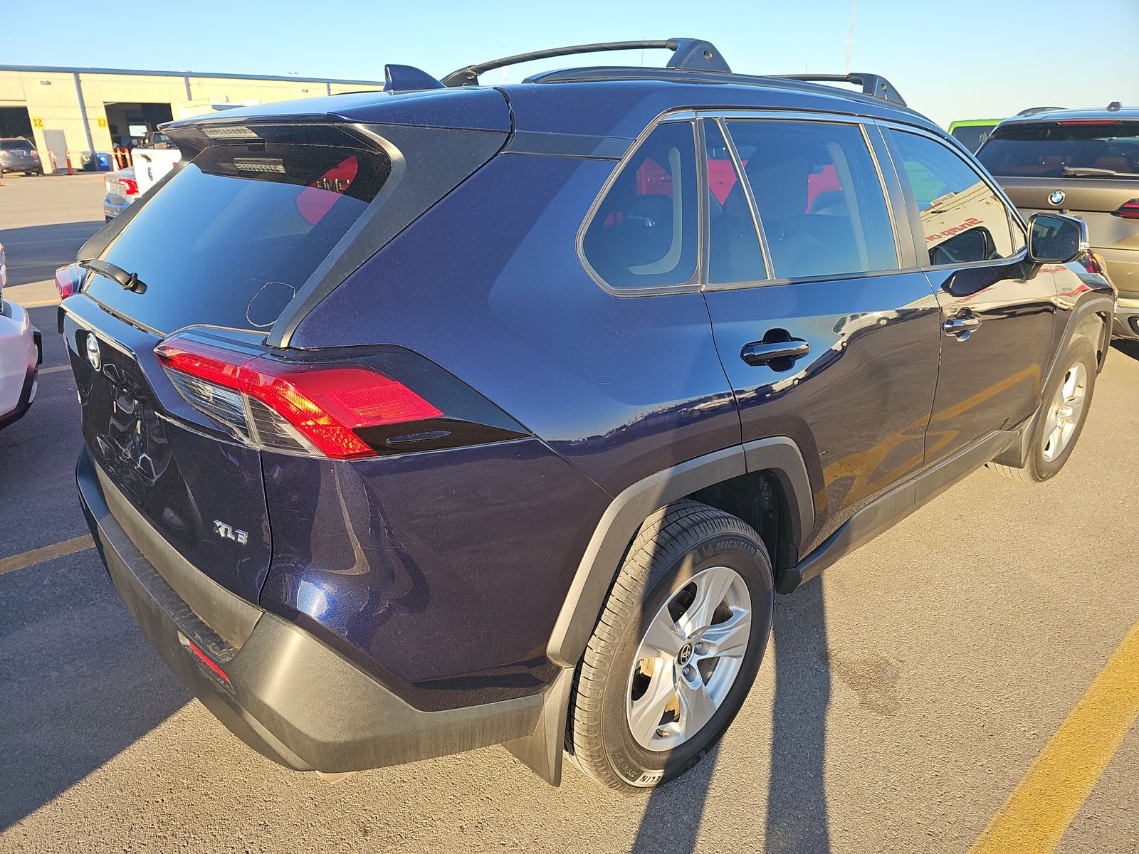 2021 Toyota RAV4 XLE FWD