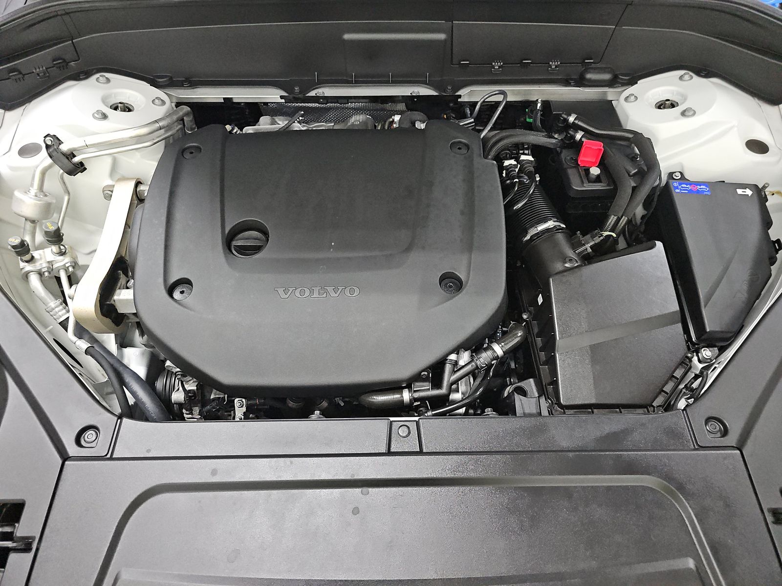 2025 Volvo XC90 B6 Plus AWD