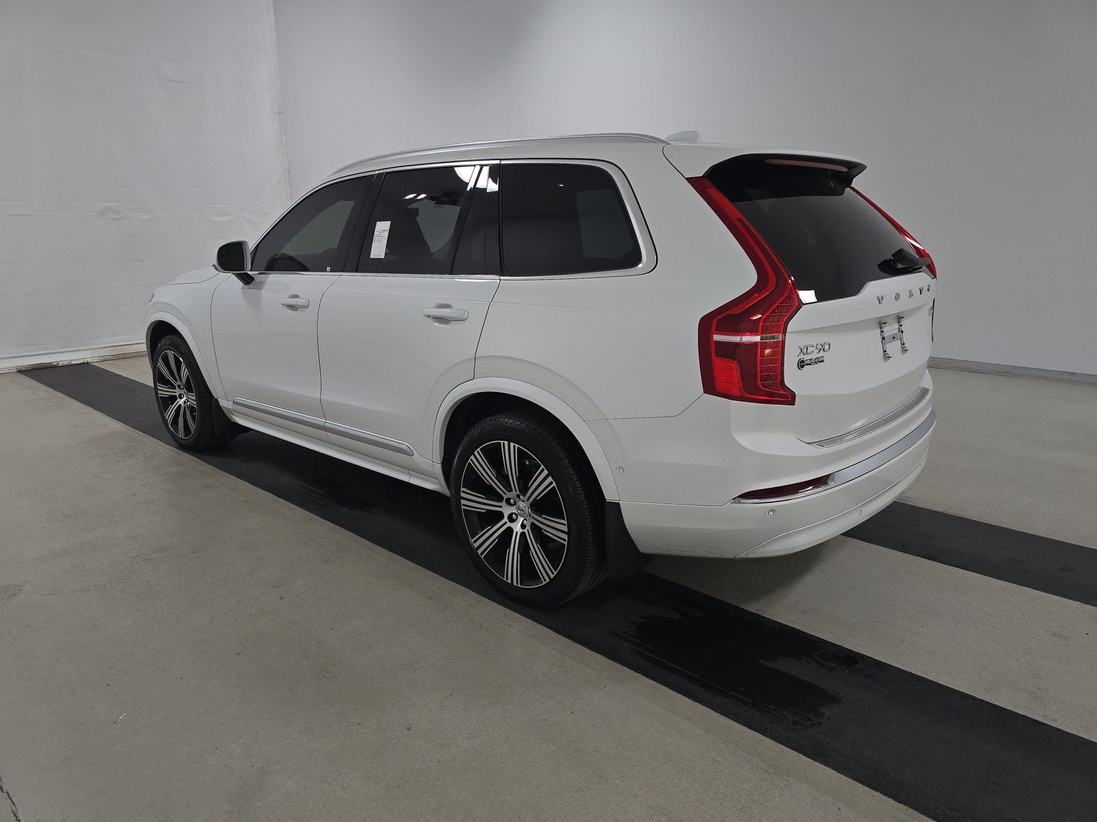 2025 Volvo XC90 B6 Plus AWD