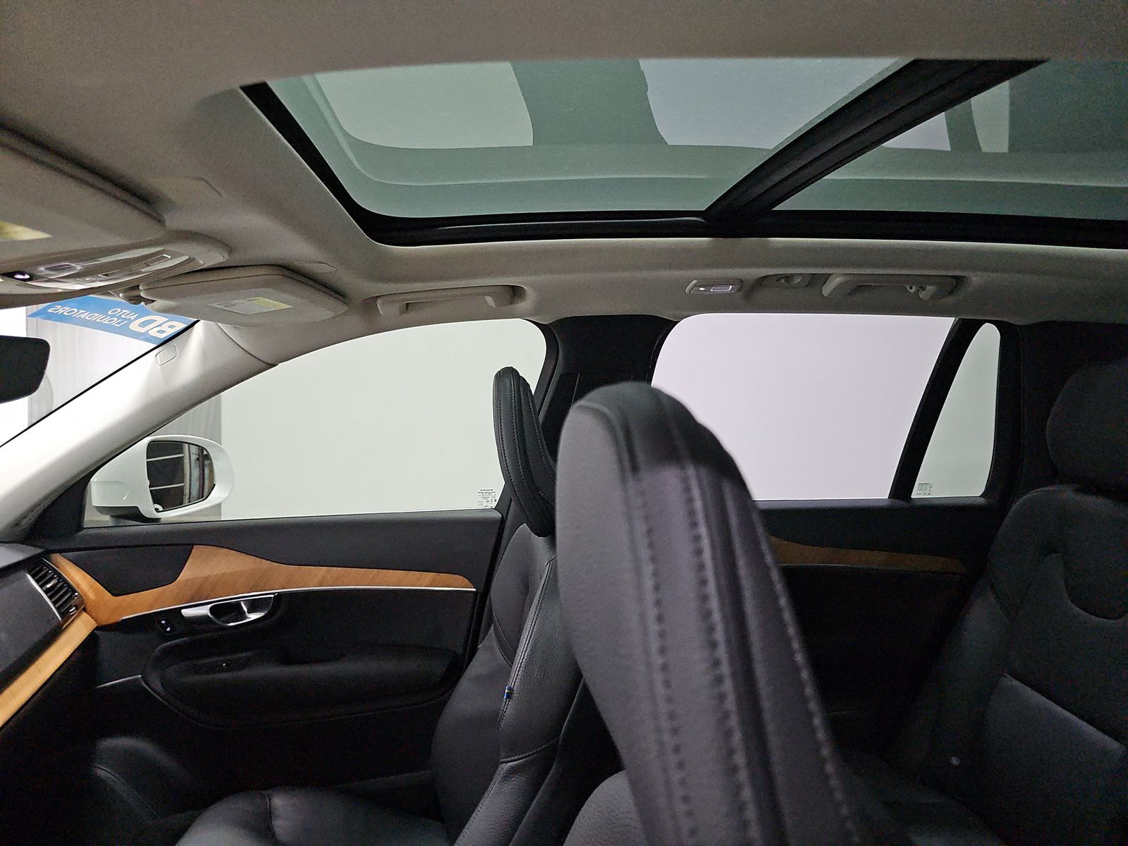 2025 Volvo XC90 B6 Plus AWD