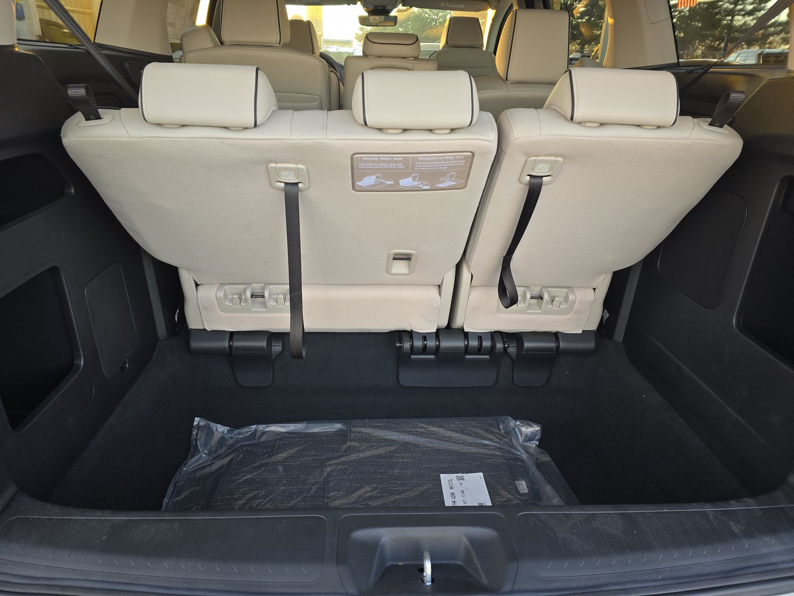 2025 Honda Odyssey Touring FWD